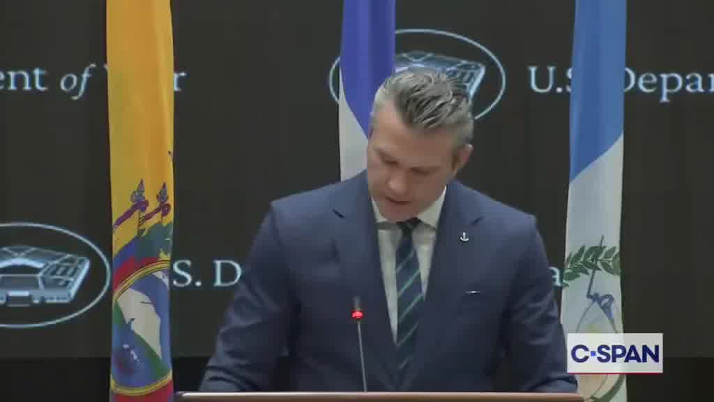 Pete Hegseth just unveiled “Greater North America.”A new strategic map — from Greenland to the Gulf of America — claiming every sovereign nation north of the equator is part of America’s security perimeter